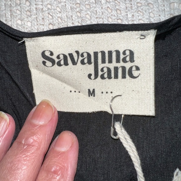 NWT SAVANNA JANE ANDREE BY UNIT Floral Embroidered Blouse with Bell S… - Picture 11 of 13